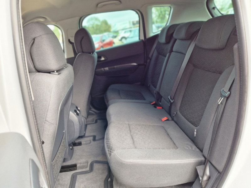 Photo 28 de l'offre de PEUGEOT 3008  1.6 BlueHDi 120ch SetS EAT6 Business Pack à 12490€ chez Centrale Auto Marché Mussidan