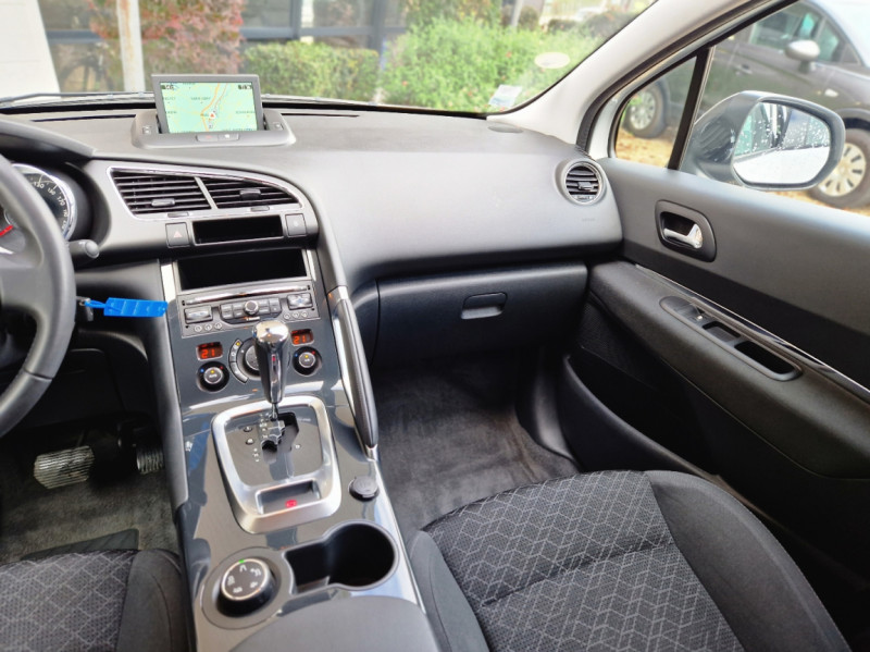 Photo 39 de l'offre de PEUGEOT 3008  1.6 BlueHDi 120ch SetS EAT6 Business Pack à 12490€ chez Centrale Auto Marché Mussidan
