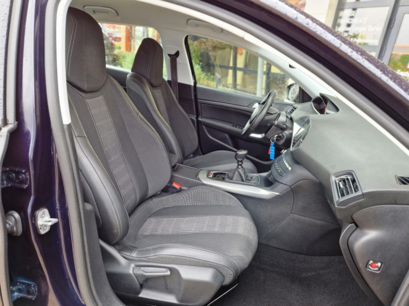 Photo 23 de l'offre de PEUGEOT 308 BlueHDi 130ch SetS BVM6 Allure à 18990€ chez Centrale Auto Marché Mussidan