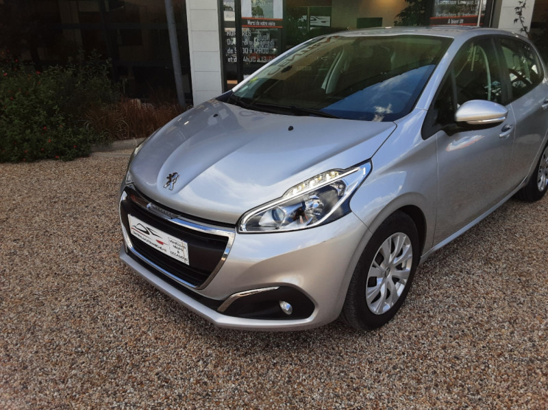 Photo 3 de l'offre de PEUGEOT 208 1.6 BlueHDi 100ch SetS BVM5 Active Business à 10990€ chez Centrale Auto Marché Mussidan