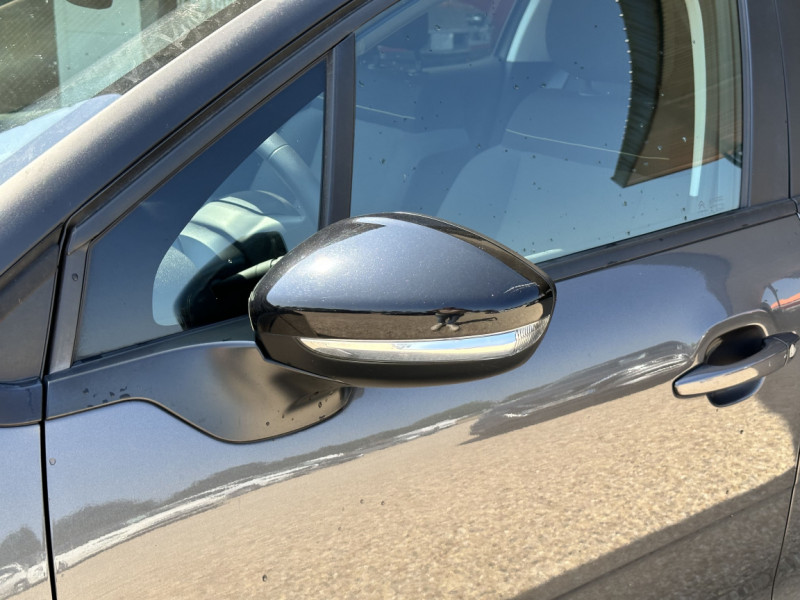Photo 3 de l'offre de CITROEN C3 PureTech 82 105g Feel Business à 12490€ chez Centrale Auto Marché Mussidan