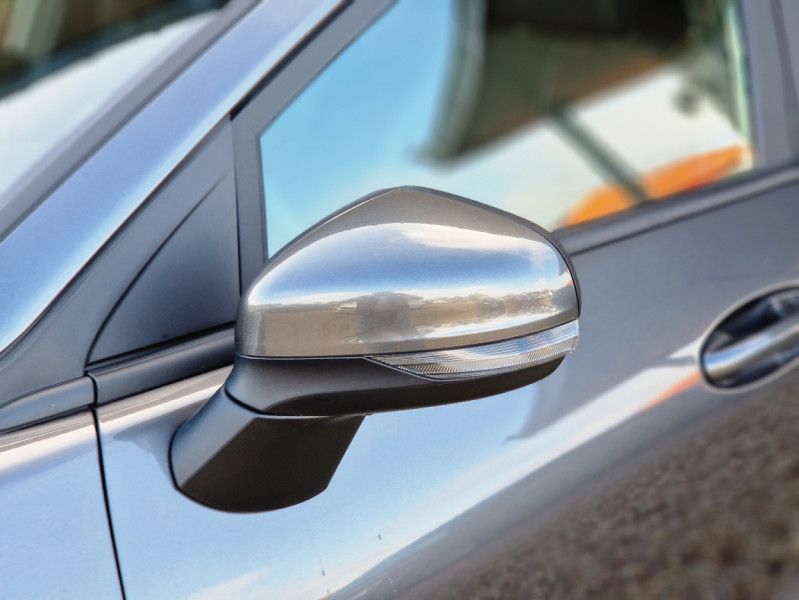Photo 43 de l'offre de FORD PUMA 1.0 Flexifuel 125 ch mHEV SetS BVM6 Titanium  à 23490€ chez Centrale Auto Marché Mussidan