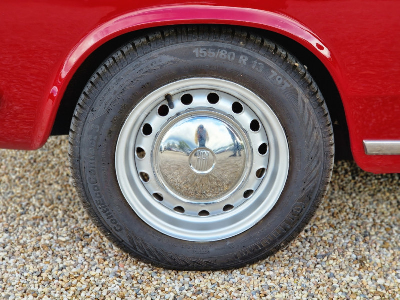 Photo 40 de l'offre de FIAT 850  à 10900€ chez Centrale Auto Marché Mussidan