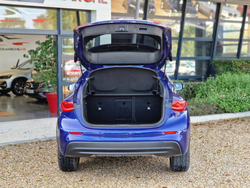 Photo 16 de l'offre de INFINITI Q30 1.5d 109 Premium à 13490€ chez Centrale Auto Marché Mussidan