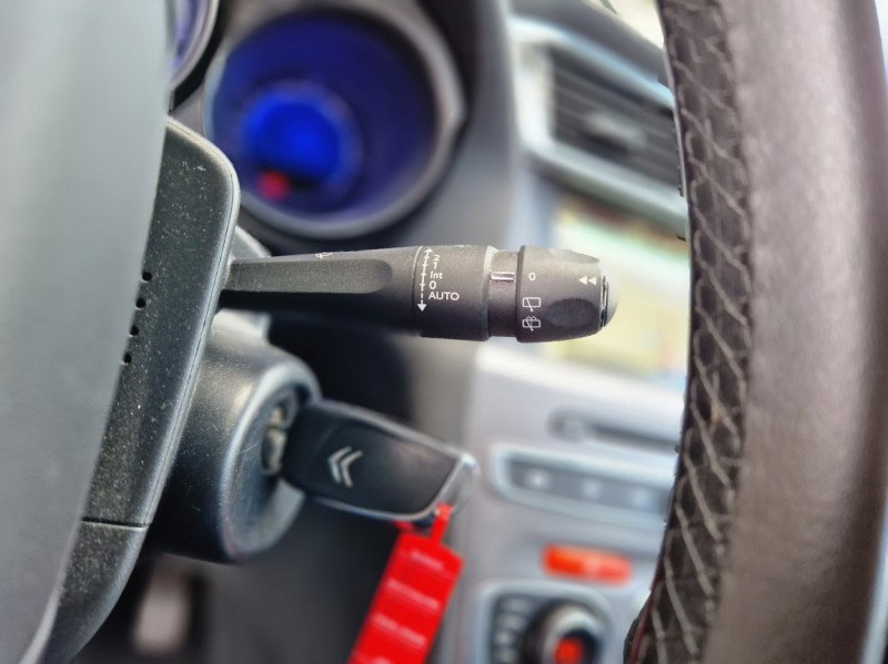 Photo 42 de l'offre de CITROEN C4  BlueHDi 120 SetS BVM6 Millenium à 12990€ chez Centrale Auto Marché Mussidan