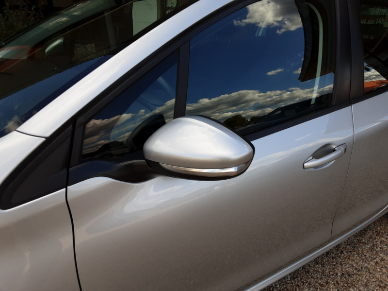 Photo 9 de l'offre de PEUGEOT 208 1.6 BlueHDi 100ch SetS BVM5 Active Business à 10990€ chez Centrale Auto Marché Mussidan