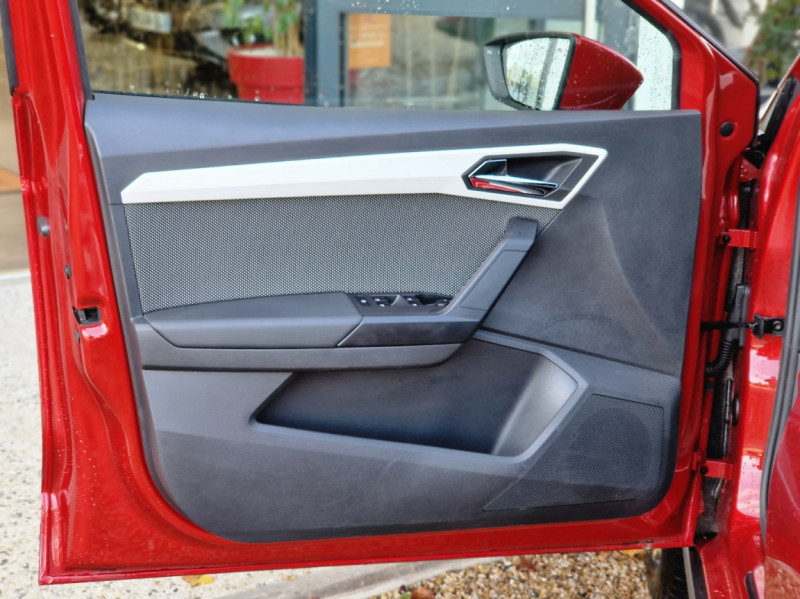 Photo 20 de l'offre de SEAT ARONA 1.6 TDI 95 ch Start/Stop DSG7 Xcellence à 17990€ chez Centrale Auto Marché Mussidan