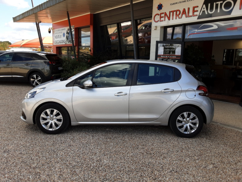 Photo 5 de l'offre de PEUGEOT 208 1.6 BlueHDi 100ch SetS BVM5 Active Business à 10990€ chez Centrale Auto Marché Mussidan