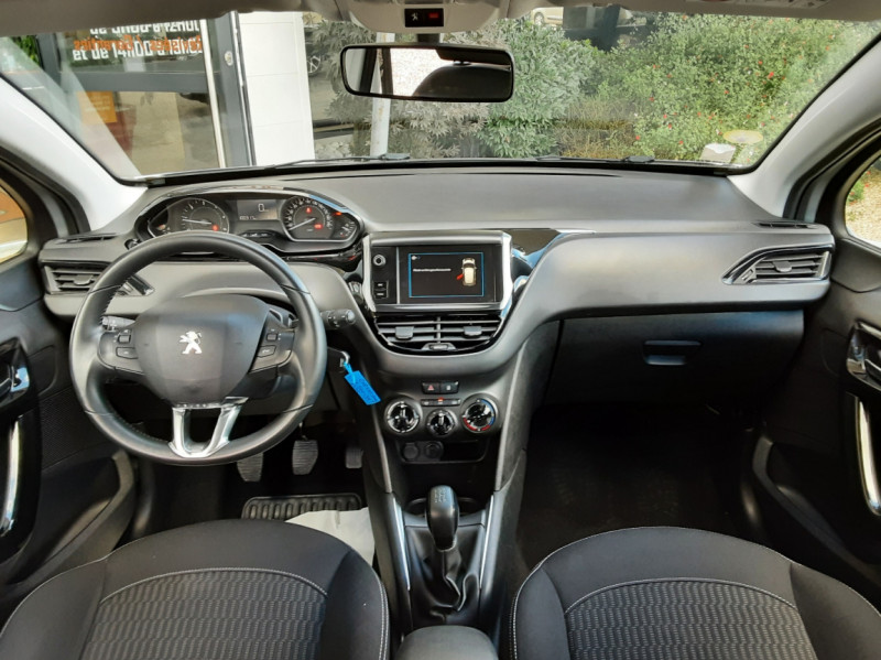 Photo 49 de l'offre de PEUGEOT 208 1.6 BlueHDi 100ch SetS BVM5 Active Business à 10990€ chez Centrale Auto Marché Mussidan