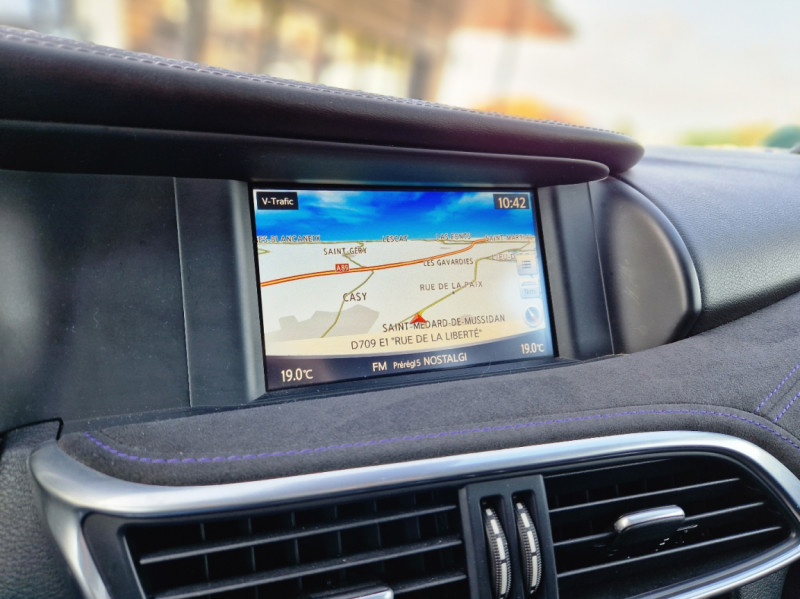 Photo 47 de l'offre de INFINITI Q30 1.5d 109 Premium à 13490€ chez Centrale Auto Marché Mussidan