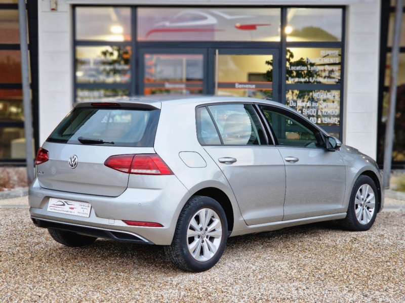 Photo 39 de l'offre de VOLKSWAGEN GOLF 1.6 TDI 115 FAP DSG7 Confortline Business à 19990€ chez Centrale Auto Marché Mussidan
