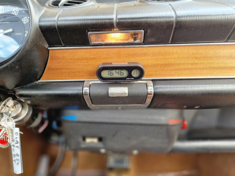 Photo 28 de l'offre de FIAT 850  à 10900€ chez Centrale Auto Marché Mussidan