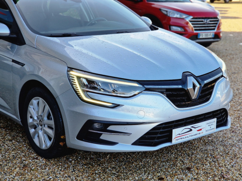 Photo 5 de l'offre de RENAULT MEGANE IV Berline Blue dCi 115 EDC Business à 19990€ chez Centrale Auto Marché Mussidan