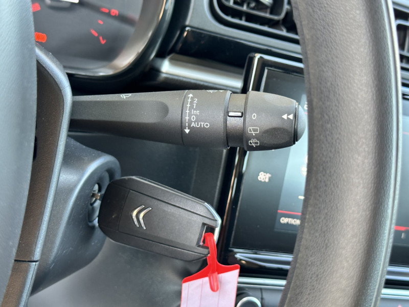 Photo 28 de l'offre de CITROEN C3 PureTech 82 105g Feel Business à 12490€ chez Centrale Auto Marché Mussidan
