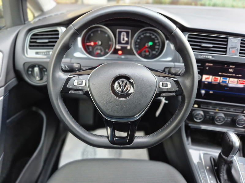 Photo 22 de l'offre de VOLKSWAGEN GOLF 1.6 TDI 115 FAP DSG7 Confortline Business à 19990€ chez Centrale Auto Marché Mussidan