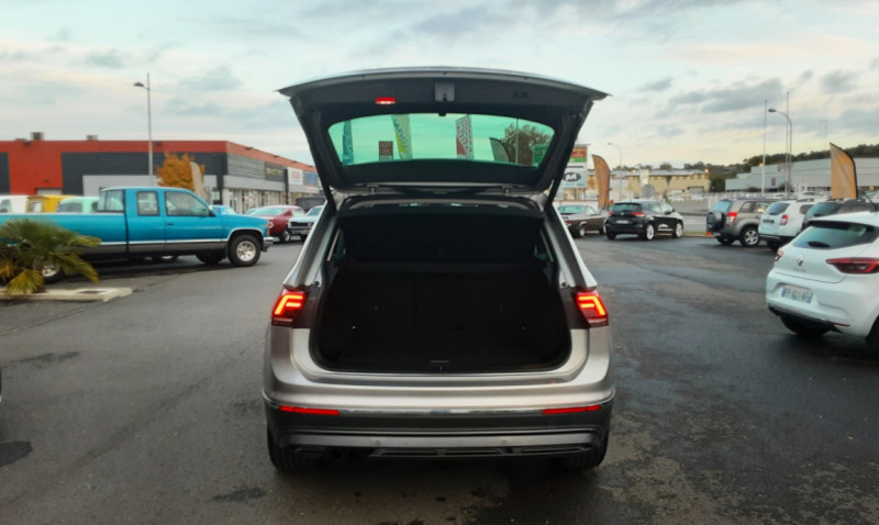 Photo 27 de l'offre de VOLKSWAGEN TIGUAN 2.0 TDI 150 DSG7 MATCH à 28990€ chez Centrale Auto Marché Mussidan