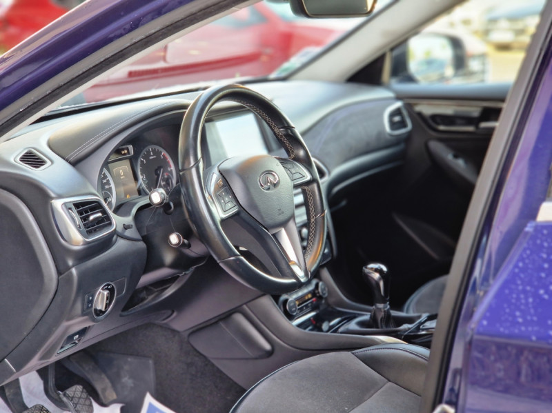 Photo 17 de l'offre de INFINITI Q30 1.5d 109 Premium à 13490€ chez Centrale Auto Marché Mussidan