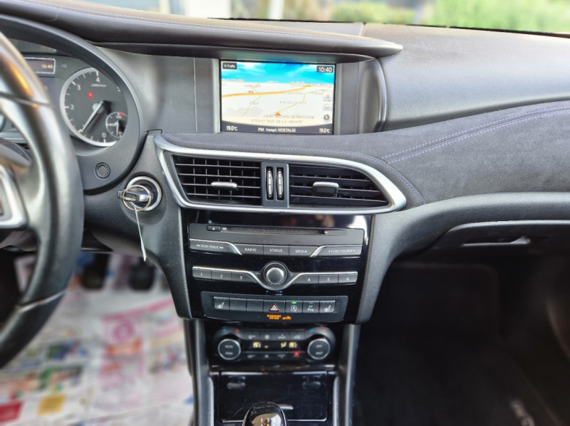 Photo 36 de l'offre de INFINITI Q30 1.5d 109 Premium à 13490€ chez Centrale Auto Marché Mussidan