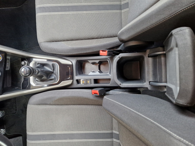 Photo 37 de l'offre de VOLKSWAGEN T ROC 1.6 TDI 115 Start/Stop BVM6 Lounge à 19990€ chez Centrale Auto Marché Mussidan