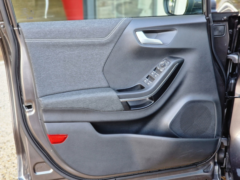 Photo 10 de l'offre de FORD PUMA 1.0 Flexifuel 125 ch mHEV SetS BVM6 Titanium  à 23490€ chez Centrale Auto Marché Mussidan
