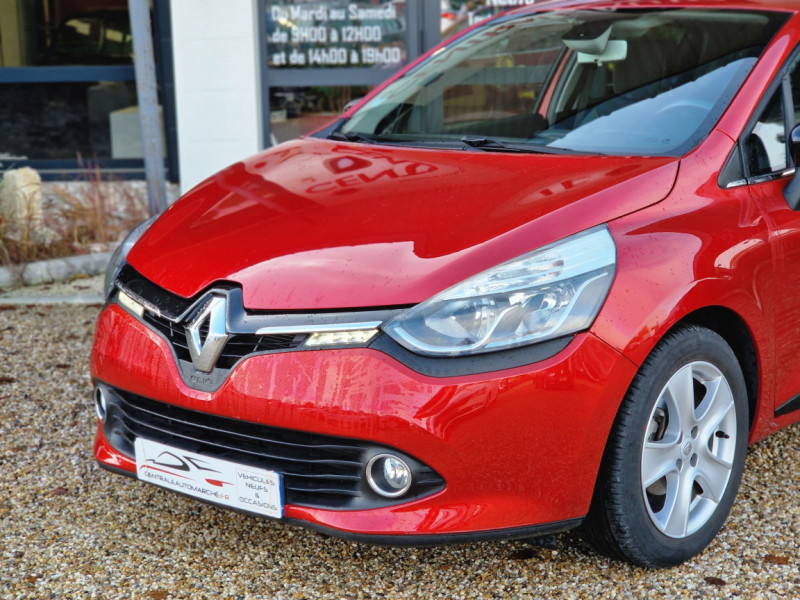 Photo 13 de l'offre de RENAULT CLIO IV TCe 120 Limited EDC à 13990€ chez Centrale Auto Marché Mussidan
