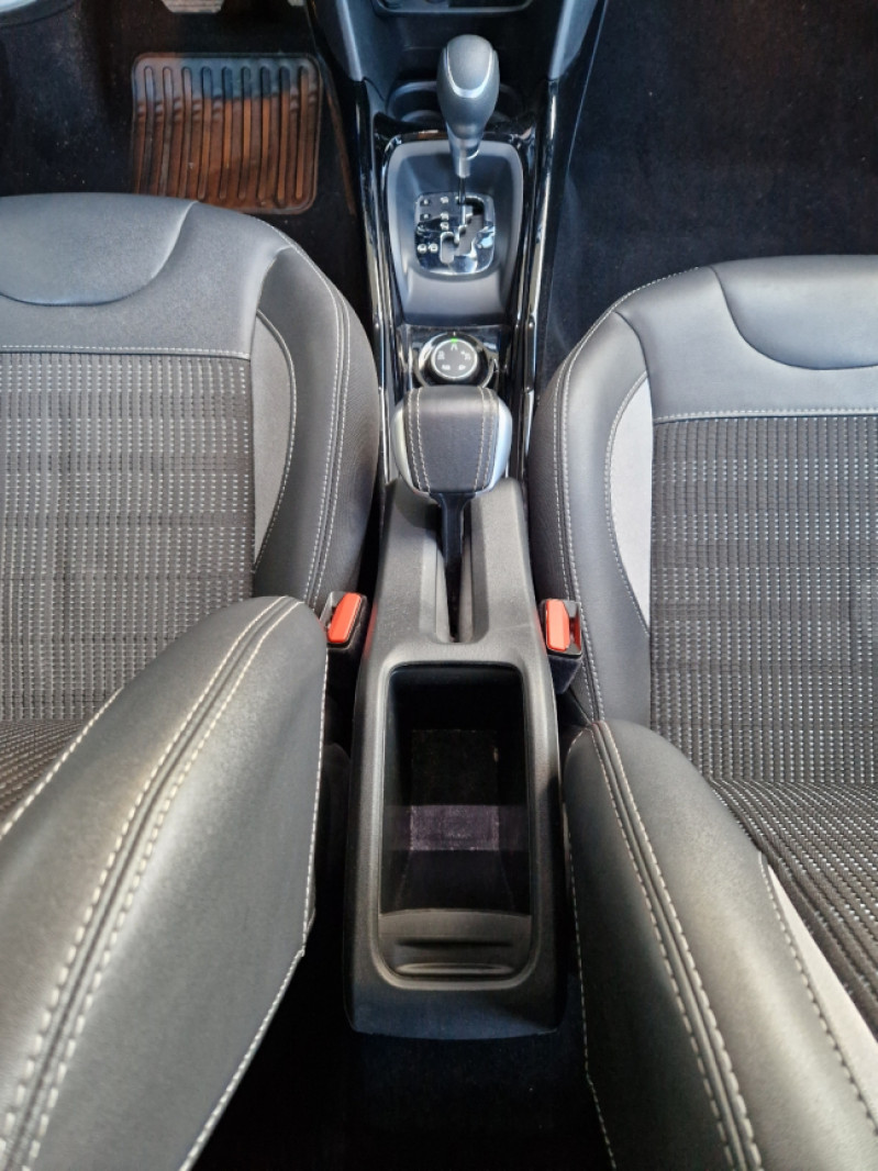Photo 50 de l'offre de PEUGEOT 2008 BlueHDi 120ch SetS EAT6 Allure Business à 16900€ chez Centrale Auto Marché Mussidan