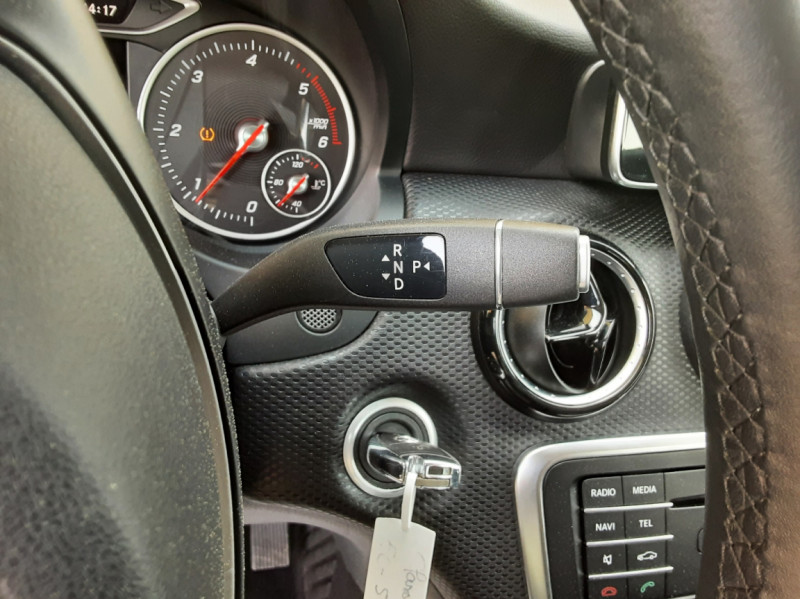Photo 45 de l'offre de MERCEDES-BENZ CLASSE A 180 CDI BlueEFFICIENCY Intuition 7-G DCT  à 15990€ chez Centrale Auto Marché Mussidan