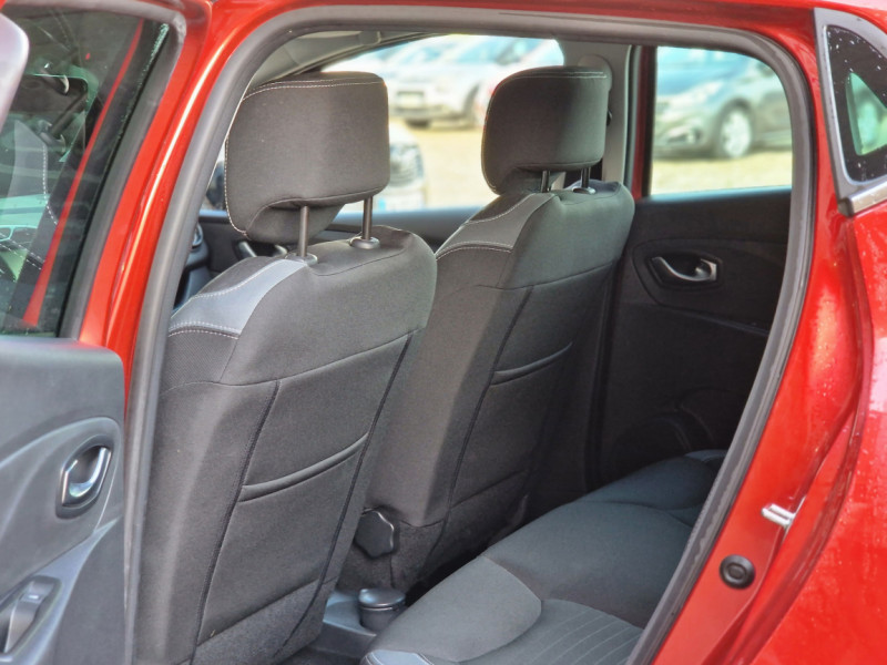 Photo 3 de l'offre de RENAULT CLIO IV TCe 120 Limited EDC à 13990€ chez Centrale Auto Marché Mussidan