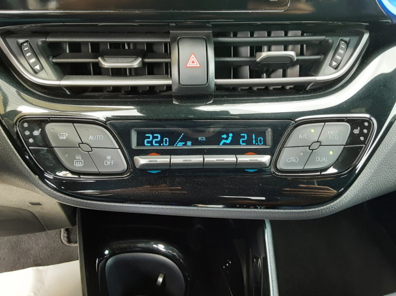 Photo 44 de l'offre de TOYOTA C HR Pro 116ch Turbo CVT 4WD Graphic à 18490€ chez Centrale Auto Marché Mussidan
