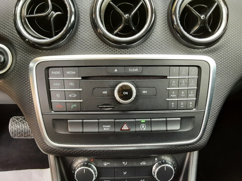 Photo 50 de l'offre de MERCEDES-BENZ CLASSE A 180 CDI BlueEFFICIENCY Intuition 7-G DCT  à 15990€ chez Centrale Auto Marché Mussidan