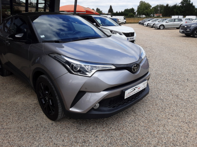 Photo 6 de l'offre de TOYOTA C HR Pro 116ch Turbo CVT 4WD Graphic à 18490€ chez Centrale Auto Marché Mussidan