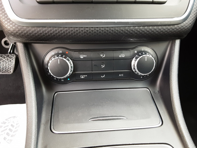 Photo 42 de l'offre de MERCEDES-BENZ CLASSE A 180 CDI BlueEFFICIENCY Intuition 7-G DCT  à 15990€ chez Centrale Auto Marché Mussidan