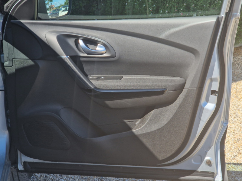 Photo 32 de l'offre de RENAULT KADJAR Blue dCi 115 EDC Business  à 19490€ chez Centrale Auto Marché Mussidan