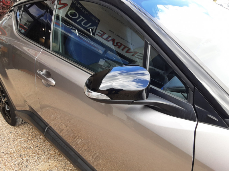 Photo 29 de l'offre de TOYOTA C HR Pro 116ch Turbo CVT 4WD Graphic à 18490€ chez Centrale Auto Marché Mussidan