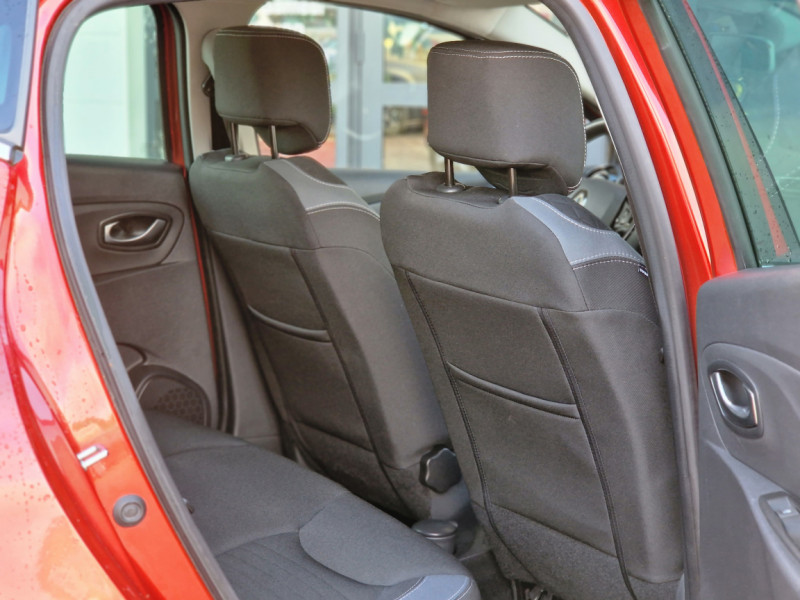 Photo 8 de l'offre de RENAULT CLIO IV TCe 120 Limited EDC à 13990€ chez Centrale Auto Marché Mussidan
