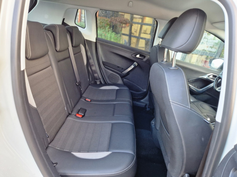 Photo 22 de l'offre de PEUGEOT 2008 BlueHDi 120ch SetS EAT6 Allure Business à 16900€ chez Centrale Auto Marché Mussidan