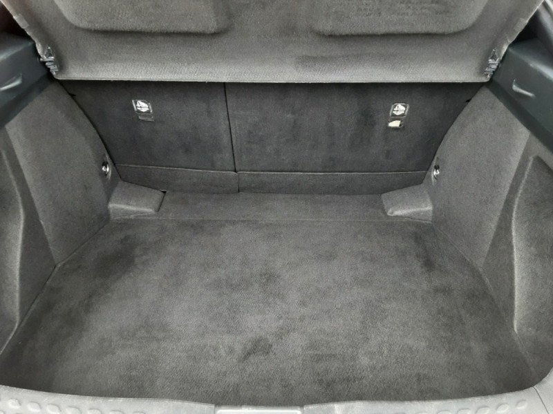 Photo 10 de l'offre de TOYOTA C HR Pro 116ch Turbo CVT 4WD Graphic à 18490€ chez Centrale Auto Marché Mussidan