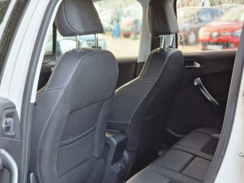 Photo 33 de l'offre de PEUGEOT 2008 BlueHDi 120ch SetS EAT6 Allure Business à 16900€ chez Centrale Auto Marché Mussidan