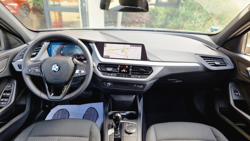 Photo 12 de l'offre de BMW SERIE 1 116d DKG7 Business Design à 26490€ chez Centrale Auto Marché Mussidan