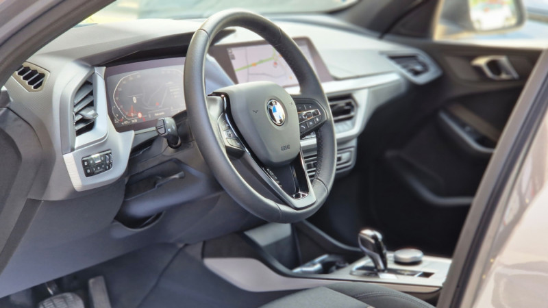 Photo 46 de l'offre de BMW SERIE 1 116d DKG7 Business Design à 26490€ chez Centrale Auto Marché Mussidan