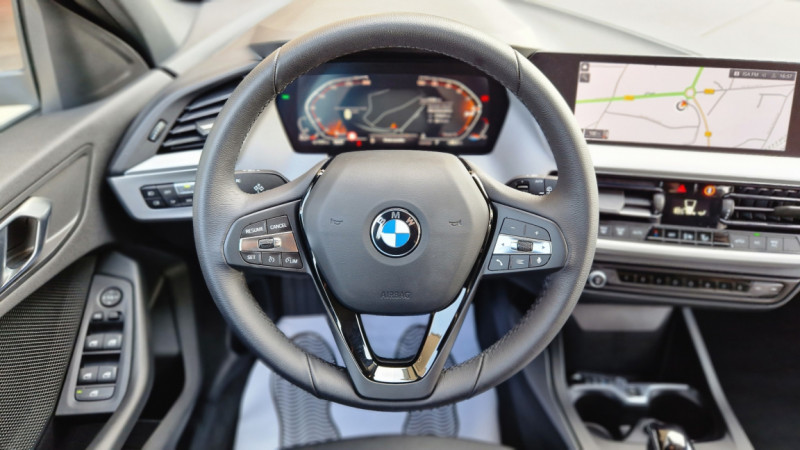 Photo 30 de l'offre de BMW SERIE 1 116d DKG7 Business Design à 26490€ chez Centrale Auto Marché Mussidan