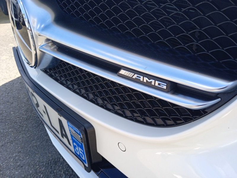 Photo 19 de l'offre de MERCEDES-BENZ CLASSE C BREAK C63 AMG S MCT C63S MALUS PAYE ENTRETIEN COMPLET MERCEDES à 51990€ chez Sevestre Automobiles Nantes