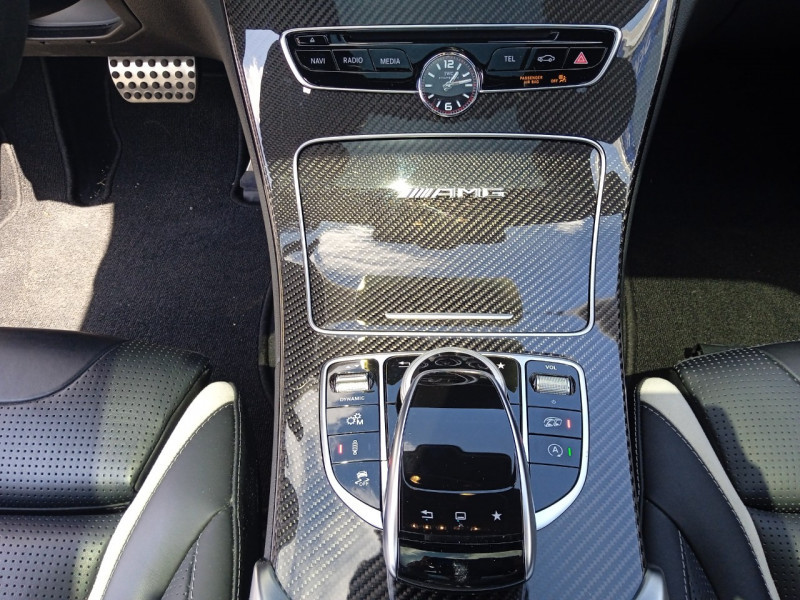 Photo 11 de l'offre de MERCEDES-BENZ CLASSE C BREAK C63 AMG S MCT C63S MALUS PAYE ENTRETIEN COMPLET MERCEDES à 51990€ chez Sevestre Automobiles Nantes