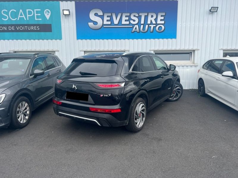 Photo 4 de l'offre de DS DS 7 CROSSBACK BLUEHDI 130CH DRIVE EFFICIENCY PERFORMANCE LINE à 22990€ chez Sevestre Automobiles Nantes