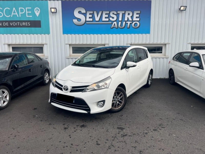 Toyota VERSO 112 D-4D FAP ACTIVE 5 PLACES Diesel BLANC Occasion à vendre