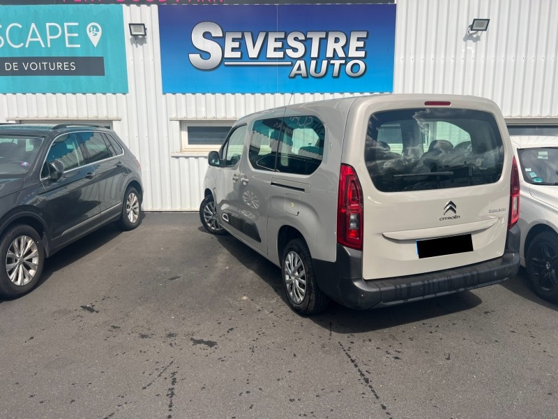 Photo 4 de l'offre de CITROEN BERLINGO XL BLUEHDI 100CH LIVE à 19490€ chez Sevestre Automobiles Nantes