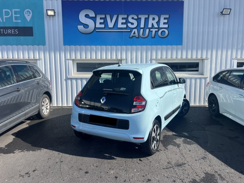 Photo 4 de l'offre de RENAULT TWINGO III 1.0 SCE 70CH ZEN EURO6C à 6990€ chez Sevestre Automobiles Nantes