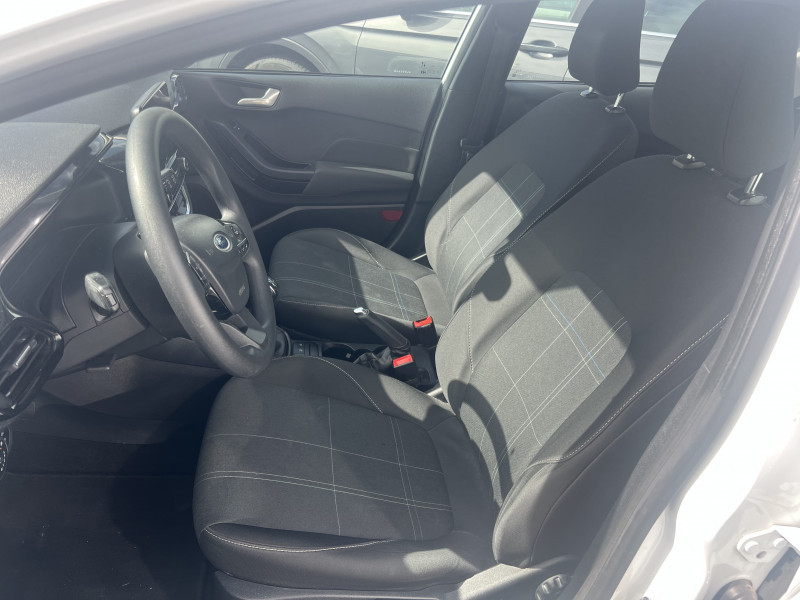 Photo 5 de l'offre de FORD FIESTA 1.1 75CH CONNECT BUSINESS 5P à 10490€ chez Sevestre Automobiles Nantes