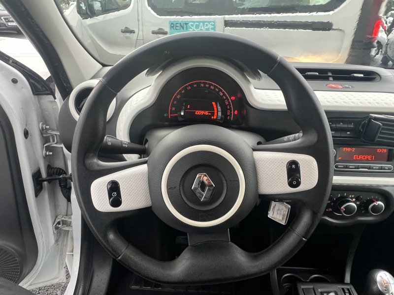 Photo 8 de l'offre de RENAULT TWINGO III 1.0 SCE 70CH ZEN EURO6 à 6990€ chez Sevestre Automobiles Nantes