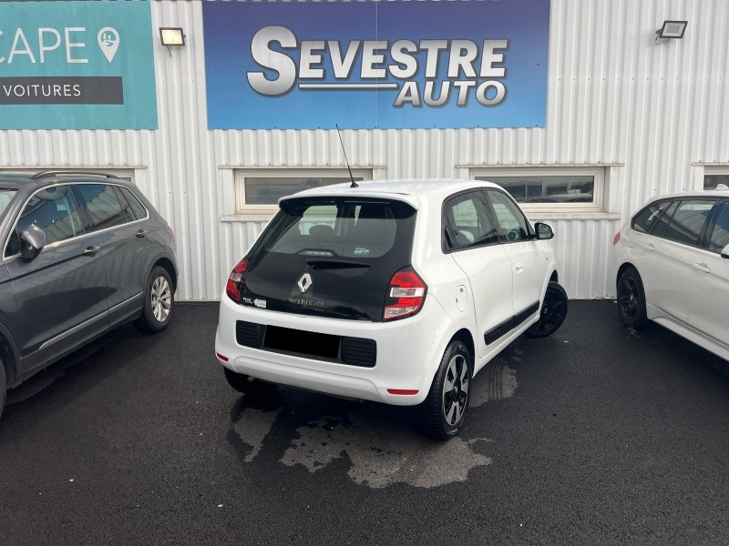 Photo 3 de l'offre de RENAULT TWINGO III 1.0 SCE 70CH ZEN EURO6 à 6990€ chez Sevestre Automobiles Nantes